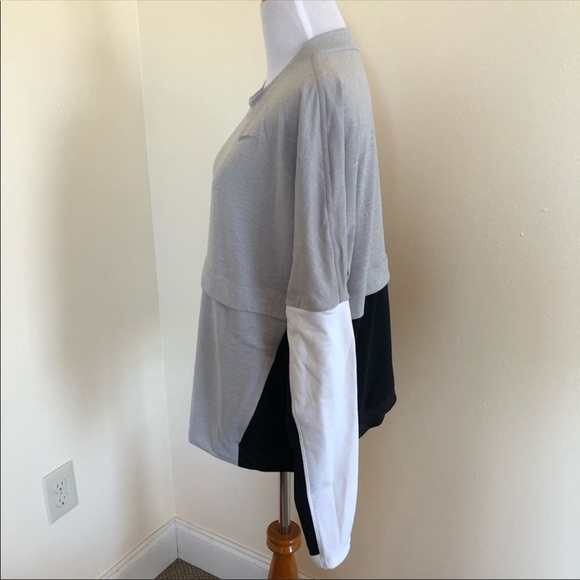 NWT Nike Therma Sphere Long- Sleeve Top - Picture 4 of 5